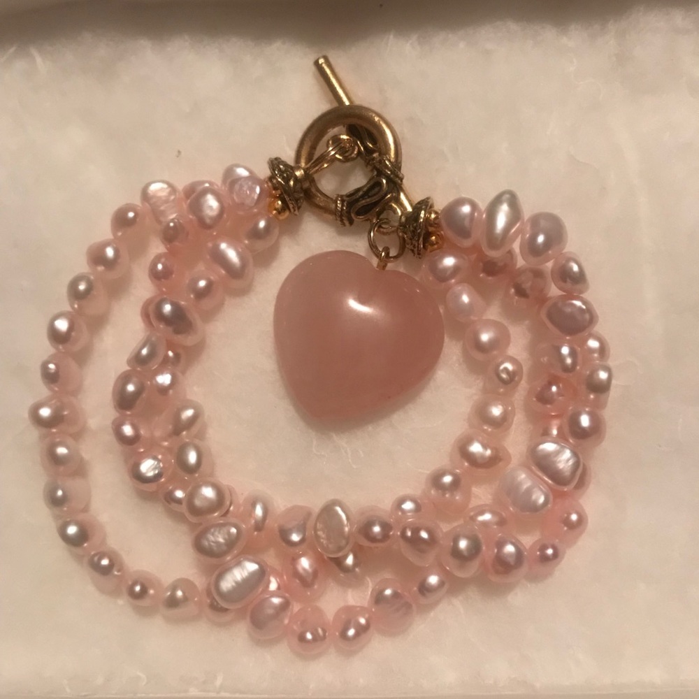 Pink pearl heart bracelet